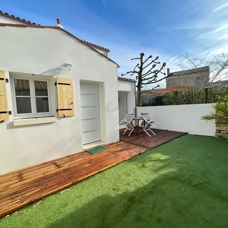 Charmante Maison Au Coeur Du Village De Hébergement de vacances *